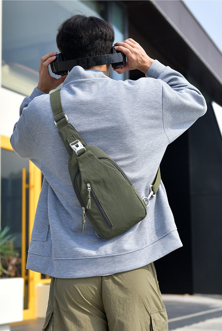 Unisex Splash-Proof Crossbody Chest Bag - Description Image 11